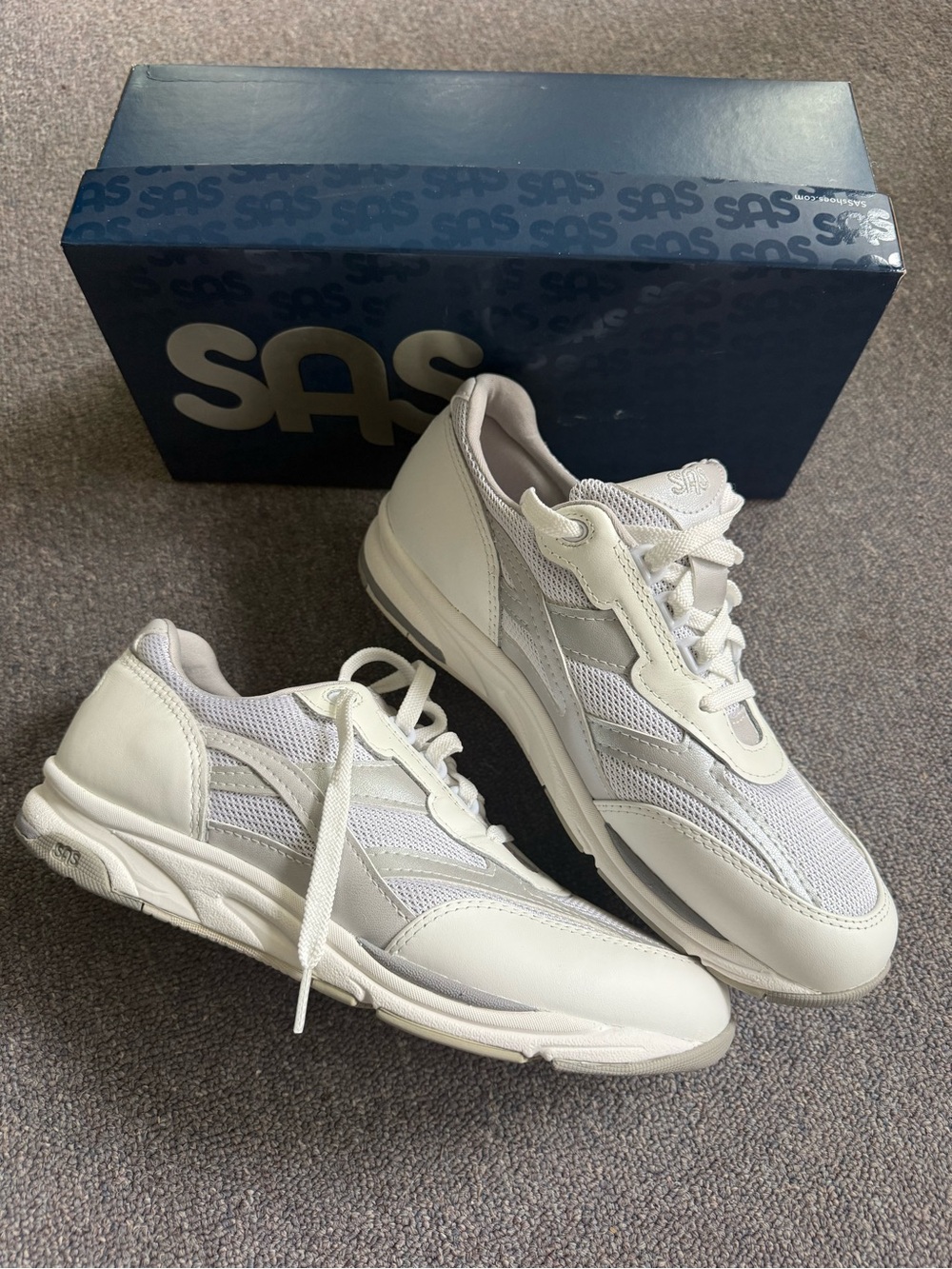 SAS 9.5 Shoes NIB